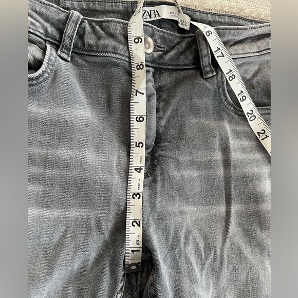 Zara Designer, Gray, Distressed Jeans Women’s Size 10 - Picture 15 of 16